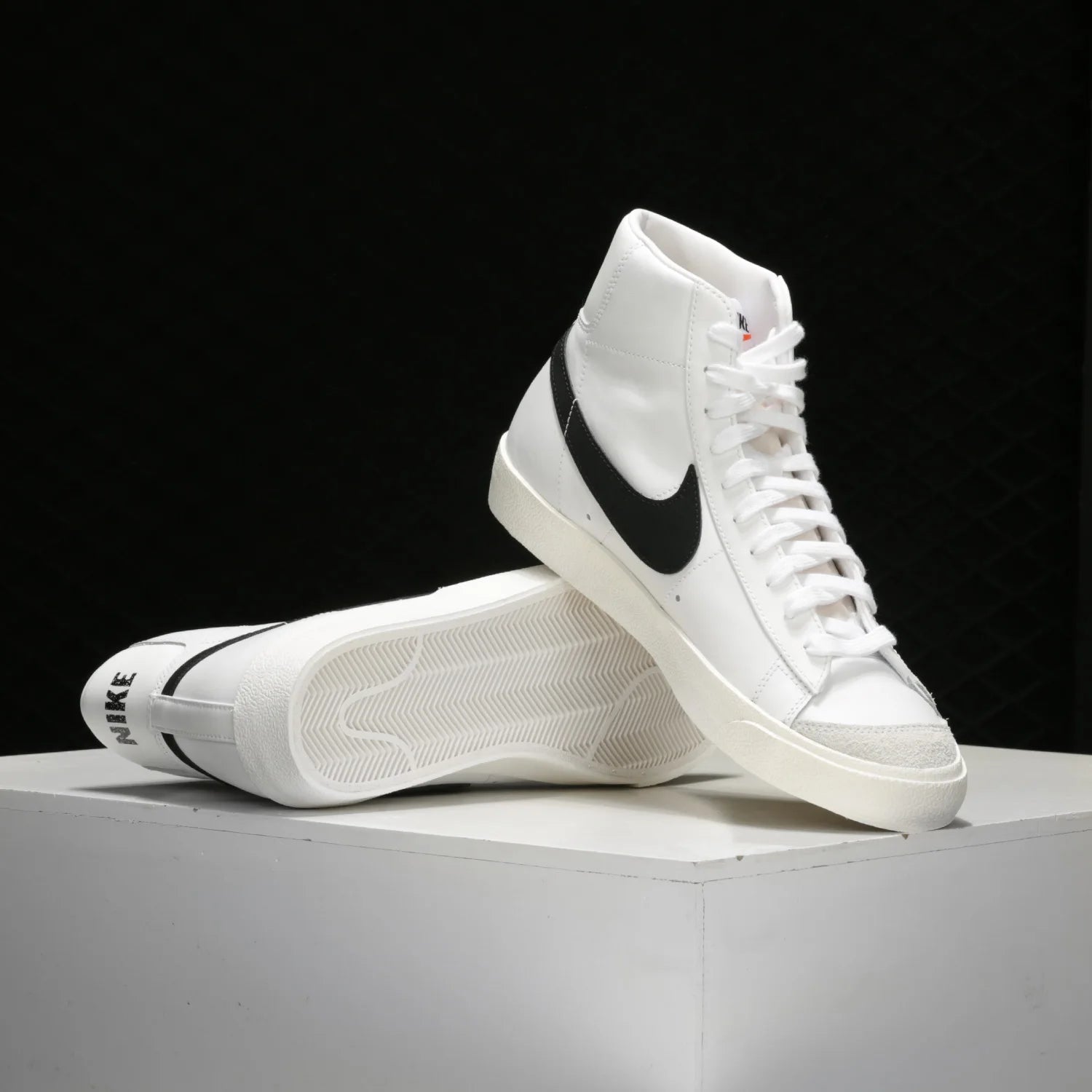 Nike Genuine BLAZER MID '77 VNTG Men's Sports Shoes BQ6806-100